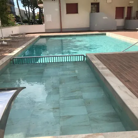 Acapulco Camera Da Colla Lägenhet Lido di Jesolo